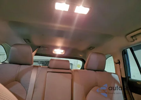 2021 Toyota Highlander Hybrid Le z USA, uszkodzony, nr VIN 5TDBBRCH1MS063684